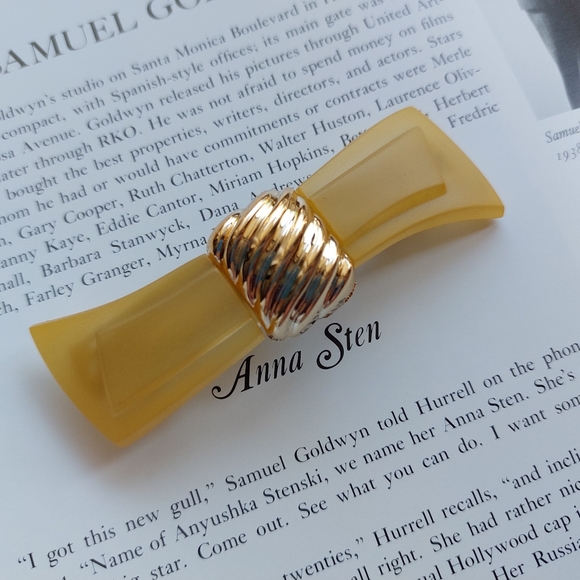 Vintage Barrette Bobby Pin Clip ๐ซ๐ท France Yellow Lucite Bow 1990s ๐๐๐ - Picture 2 of 5